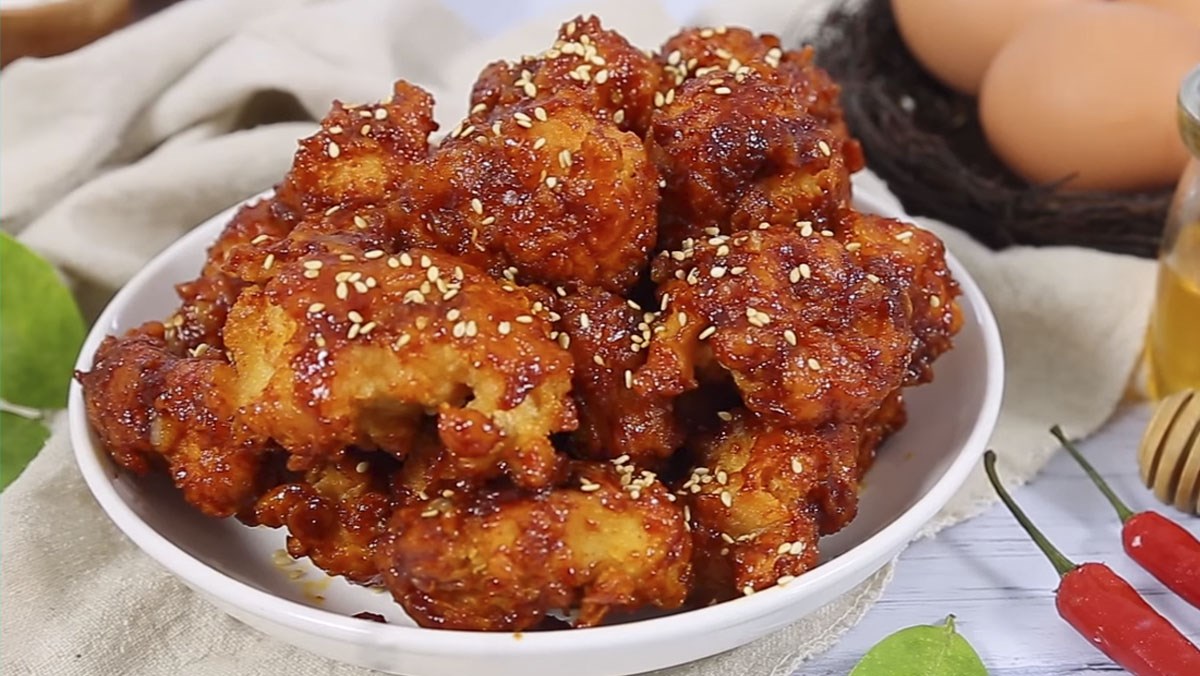 Bạn sẽ có một món gà rán mật ong Hàn Quốc nếu học theo cách nấu này