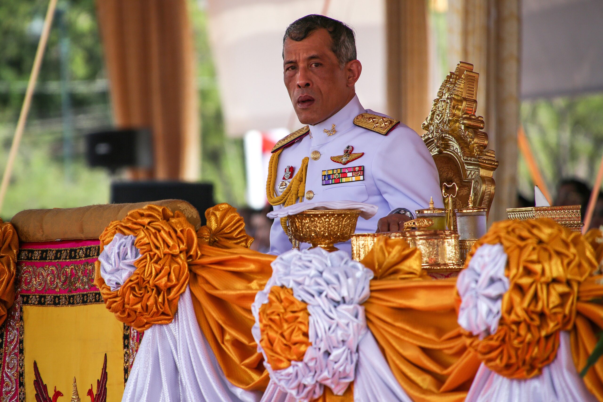 Tôn trọng Hoàng gia Thái Lan